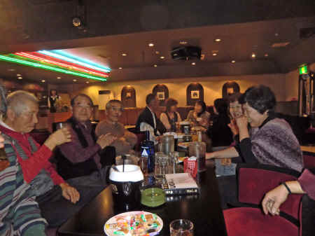 bar01.jpg (540989 バイト)