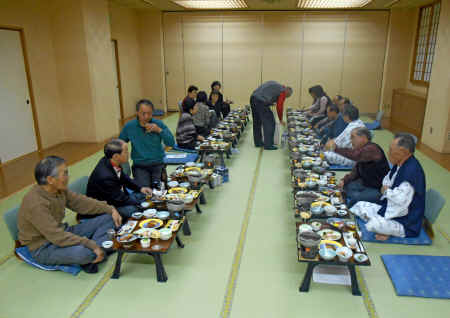 utage01.jpg (769326 バイト)