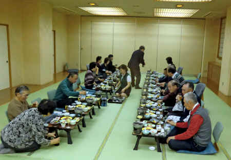 utage05.jpg (537095 バイト)